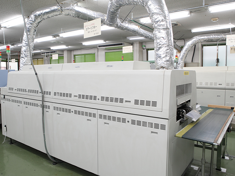 木下電子工業株式会社の自慢の設備 -鉛フリー対応エアーリフロー(A41M-81、R-TEC製)