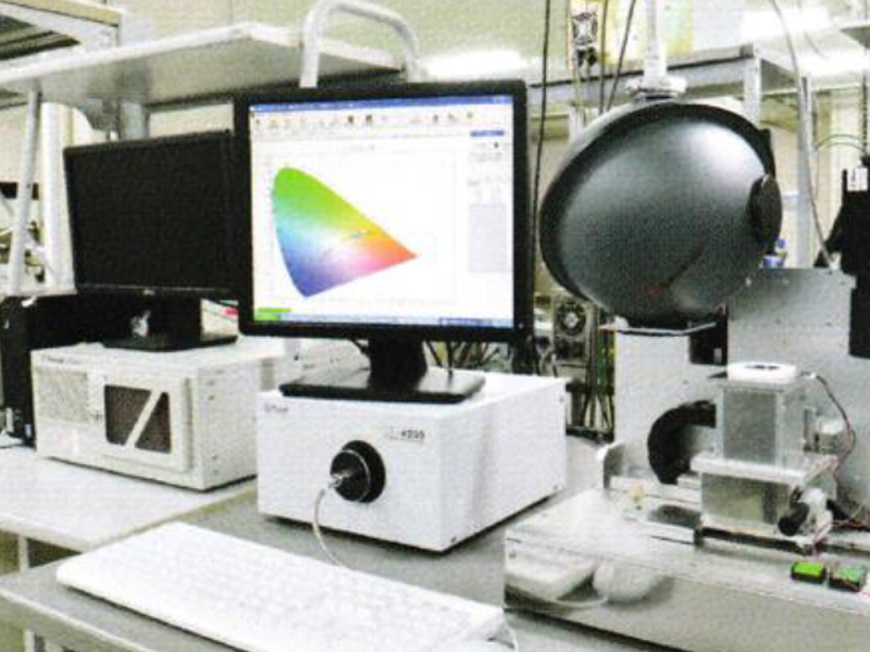 高槻電器工業株式会社の自慢の設備 -積分球付き測定器